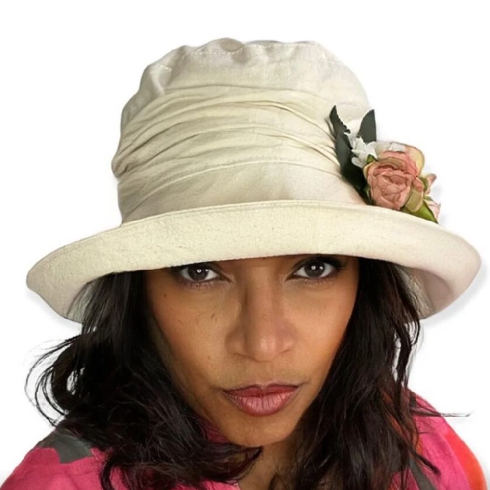 Peak and Brim Charity Rose Cream Cotton Packable Sun Hat (Small Brim) - Picture 2 of 3